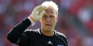 "1-2-3! Jimmy er en mur!" råbte de i Aalborg i gamle dage. Nu vækker den danske keeper begejstring i Kansas City.