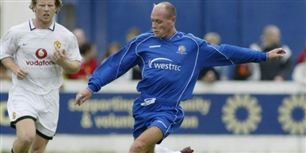 Pauls Gascoigne skulle have beholdt fodbolden i sit liv, istedet for at sige endeligt farvel i 2004. Det fortryder han nu.