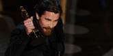 <span style='font-family: Arial; font-size: 15px; color: White;'>Den amerikanske method actor Christian Bale ser normalt ganske sund og rask ud.</span> <span style='font-family: Arial; font-weight: normal; font-size: 15px; color: #999999;'>Foto: AFP PHOTO / GABRIEL BOUYS</span>