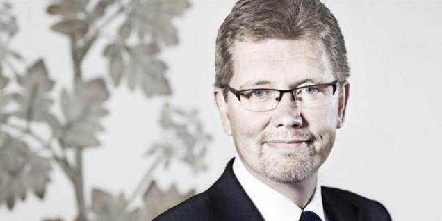 Avis: Frank J undskyldte efter julefrokost