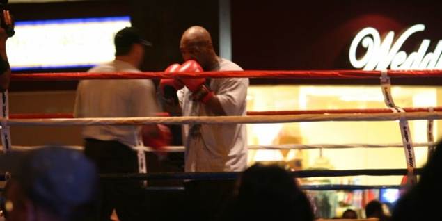 Mike Tyson brænder Mikkel Kessler af