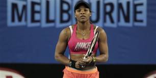 En veltrænet krop kommer ikke af sig selv. Serena Williams ses her under træningen på Australien Open-banerne i Melbourne.