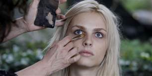 Fotografen Sebastien Micke vil gerne kaste fokus på kønsneutrale, som er folk der hverken ser sig selv som kvinde eller mand.