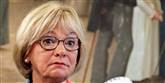 <span style='font-family: Arial; font-size: 15px; color: White;'>Pia Kjærsgaard kunne i situationen ikke skjule, at valg-dage med et enormt arbejdspres kan blive for meget for selv den mest rutinerede politiker.</span> <span style='font-family: Arial; font-weight: normal; font-size: 15px; color: #999999;'>Foto: Jens Dresling / POLFOTO</span>