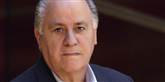 <span style='font-family: Arial; font-size: 15px; color: White;'>210 milliarder kroner har Amancio Ortega tjent på tøjkæden Zara, som også findes i Danmark. Den 75-årige milliardær bor angiveligt sammen med sin anden kone i et diskret lejlighedskompleks i La Coruna.</span> <span style='font-family: Arial; font-weight: normal; font-size: 15px; color: #999999;'>Foto: AP</span>