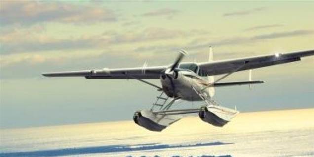 Olding lander fly efter pilot-kollaps