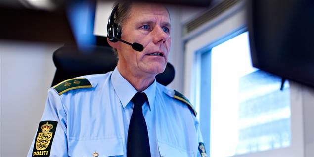 300.000 slipper for besøg hos politiet