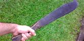 <span style='font-family: Arial; font-size: 15px; color: White;'>Store knive som denne machete er et farligt fund, passagerer kan i værste fald komme i fængsel for det.</span> <span style='font-family: Arial; font-weight: normal; font-size: 15px; color: #999999;'>Foto: Kguirnela/Wikimedia</span>