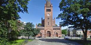 1. Sankt Pauls Kirke i Holmens-Østerbro Provsti står til lukning.