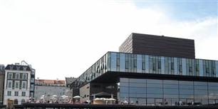 Et rekordhøjt antal unge har søger ind på en videregående uddannelse i år, men de tidligere 'modefag' får færre ansøgere. Arkitektstudiet går 15 procent tilbage i forhold til året før. 628 har søgt ind via kvote 2, mens antallet var 740 sidste år.