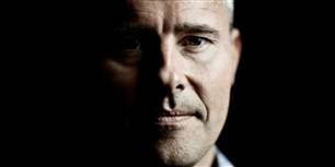 Det så sort ud, da Socialdemokraternes Henrik Sass Larsen mistede muligheden for en ministerpost sidste år. Årsagen: fordi han ikke kunne blive sikkerhedsgodkendt af PET pga. sin fortid og Bandidos-rockeren "Suzuki-Torben", som Sass Larsen og Tommy Kamp angiveligt tilfældigt mødtes med på et værtshus i Køge.