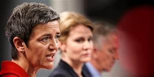 De internationale ratingbureauer skal have mindre magt, så de ikke kan sende krisesignaler, mener Margrethe Vestager.