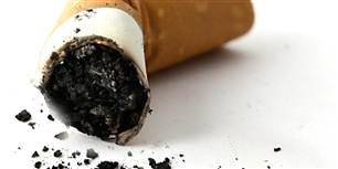 Farvel min ven, tænker nogle i de danske kommuner i takt med at der udstedes totalt rygeforbud i arbejdstiden.