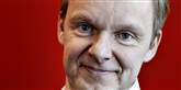 <span style='font-family: Arial; font-size: 15px; color: White;'>Chefredaktør på Ekstra Bladet, Poul Madsen, skal vidne i dag. Det samme skal avisens journalist Jan Kjærgaard, der har fortalt, at Peter Arnfeldt tilbød ham dele af skatteafgørelsen, men har afvist at udtale sig til politiet. Til gengæld har Kjærgaard lovet at udtale sig til Skattesagskommissionen.</span> <span style='font-family: Arial; font-weight: normal; font-size: 15px; color: #999999;'>Foto: Linda Johansen  / POLFOTO</span>