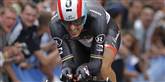 <span style='font-family: Arial; font-size: 15px; color: White;'>Her kører vinderen af gårsdagens etape, den schweiziske cykelrytter Fabian Cancellara.</span> <span style='font-family: Arial; font-weight: normal; font-size: 15px; color: #999999;'>Foto: AP Photo / POLFOTO</span>