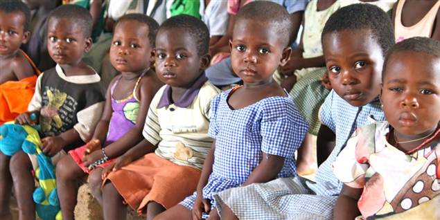 Trods oliepenge knirker udviklingen i Ghana