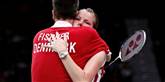 <span style='font-family: Arial; font-size: 15px; color: White;'>Den danske mixeddouble Joachim Fischer og Christinna Pedersen er videre til semifinalen efter sejren over thailændere.</span> <span style='font-family: Arial; font-weight: normal; font-size: 15px; color: #999999;'>Foto: Jens Dresling/POLFOTO / POLFOTO</span>