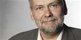 <span style='font-family: Arial; font-size: 15px; color: White;'>10. Dennis Kristensen får som formand for FOA 957.146 kroner om året, hvilket er lidt mere end formanden for 3F - men stadig et godt stykke fra listens top. Han får desuden 12,5 procent i pension om året, men så er der heller ingen lønstigning i sigte de næste tre år.</span> <span style='font-family: Arial; font-weight: normal; font-size: 15px; color: #999999;'>Foto: FOA</span>