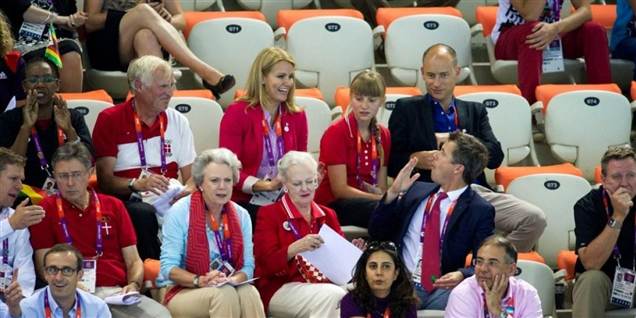 Se Frede joke med Thorning og heppe på Lotte