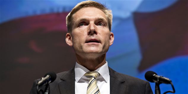 Ny DF-formand på vild slingretur om dagpenge