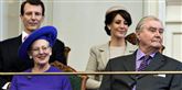 <span style='font-family: Arial; font-size: 15px; color: White;'>Dronning Margrethe tog for eksempel en lille blunder i både 1998 og 2008, og Prins Henrik er tidligere blevet set med lukkede øjne flere gange, skriver DR.</span> <span style='font-family: Arial; font-weight: normal; font-size: 15px; color: #999999;'>Foto: Lars Krabbe/POLFOTO / POLFOTO</span>