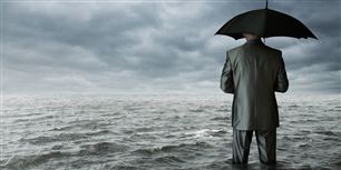 ”Vi kan også se, at der bliver sparet mange penge op. En stor del er 
helt sikkert af hensyn til arbejdsløsheden. Det er en god ting. Man bør 
altid have nogle penge stående, så man kan klare uforudsete udgifter,” siger
privatøkonom i Danske Bank Las Olsen.