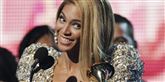 <span style='font-family: Arial; font-size: 15px; color: White;'>Diva-sangerinden Beyoncé sniger sig da også med på listen med sine 229 millioner kroner.</span> <span style='font-family: Arial; font-weight: normal; font-size: 15px; color: #999999;'>Foto: Scanpix, Reuters, MIKE BLAKE</span>