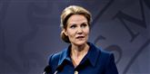 <span style='font-family: Arial; font-size: 15px; color: White;'>- Vi kan ikke give nogen garanti, men det er et solidt skridt i den rigtige retning, siger Helle Thorning-Schmidt.</span> <span style='font-family: Arial; font-weight: normal; font-size: 15px; color: #999999;'>Foto: Sisse Dupont / POLFOTO</span>