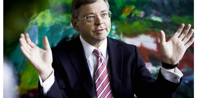 Millioner og luksus - se bankbossernes løn