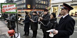 Frelsens Hær og Kirkens Korshær føler sig snydt. Ejeren af Vejlegården, der føler sig generet af en lovlig blokade fra 3F uden for restauranten i Østjylland, har brugt de to organisationer i PR-øjemed uden deres tilladelse.