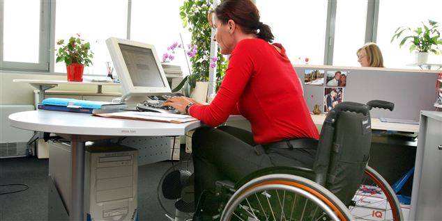 Se de smæk de handicappede får