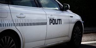 Tidligt torsdag morgen slog to røvere til mod SuperBrugsen i Skævinge i Nordsjælland. Ved røveriet blev en 52-årig kvinde bagbundet af gerningsmændene.