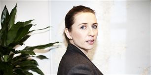 Mette Frederiksens (S) kritik af de kommunale jobcentre falder tilbage på hende selv, lyder det fra jobcentrene.