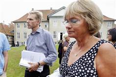 Pia Kjærsgaard måtte i går køres på hospitalet, efter hun fik smerter i hovedet.