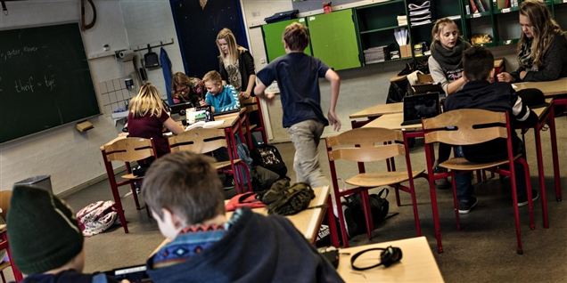 GUIDE: Må du passe børn når skolen lukker?