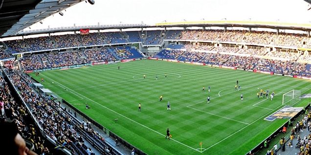 Brøndby uddeler farvelblomster før afklaring