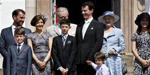 Den 14-årige prins Nikolai blev lørdag konfirmeret i Fredensborg Slotskirke på Fredensborg Slot.