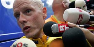 Rabobanks ledelse købte den samme maskine til at måle blodværdier, som anitdoping myndighederne brugte. Og Michael Rasmussen brugte maskinen til at måle sine værdier efter bloddoping.