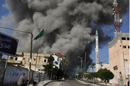 Tre danske ambulancer bombet i Gaza