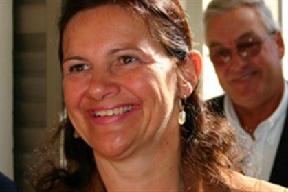 Anne-Mette vil tjene mere end Fogh
