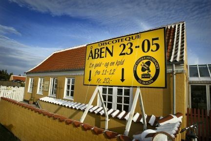 Kvinde død efter fald på Skagen-diskotek