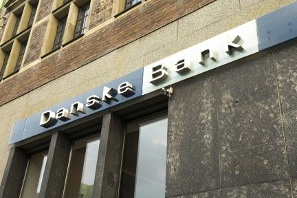 Danske Bank fyrer 220