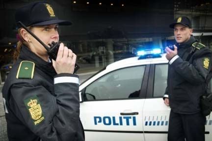 Politi strømmede til Nørrebro efter stenkast