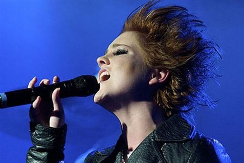 Teenagepiger chikanerer Sys Bjerre