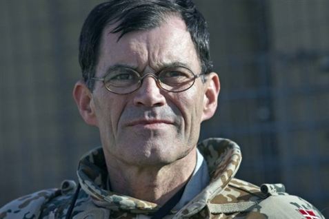 Forsvarschef kan score ekstra 3 mio. i løn