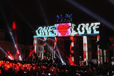 U2 markerede Berlinmurens fald