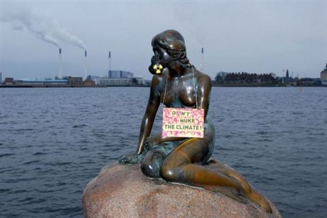 Den Lille Havfrue - nu med gasmaske