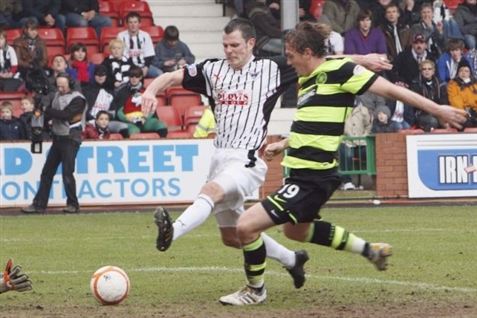 Morten Ra Ra Rasmussen netter mod Dunfermline.