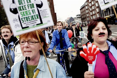 700.000 offentligt ansatte skylder chefen