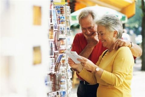 Der skal være råd til at rejse, når man bliver ældre, mener danskerne, der i 2009 satte rekordmange penge af til pension.